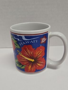 Vntg Hilo Hattie 1996 Island Heritage Blue Mug w/Red Hibiscus 12 Oz EUC